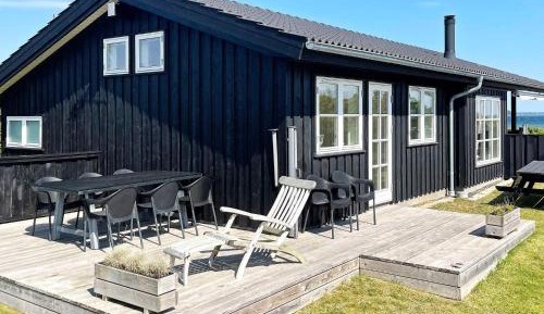 Three-Bedroom Holiday Home 