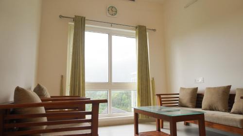 Family Room with Mountain View