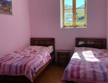 Twin Room with Mountain View