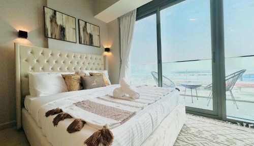 Studio Apartment with King Bed