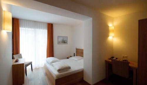 Small Double Room