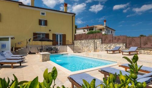 Four-Bedroom Holiday Home