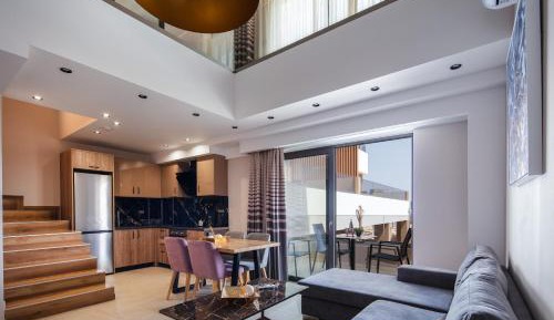 Two Bedroom Suite Split Level with Sea View