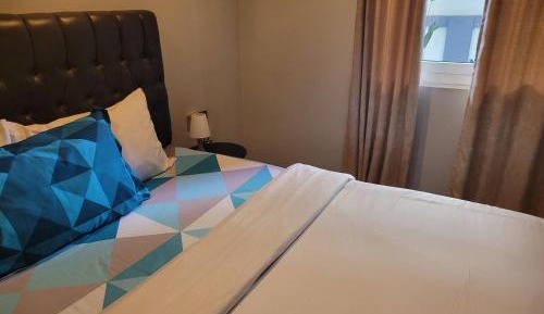 Deluxe King Suite
