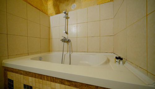 Deluxe Takalı Cave Family Suite