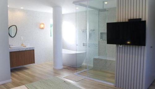 Suite with Spa Bath
