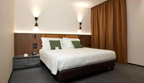 King Executive Suite with Sofa Bed