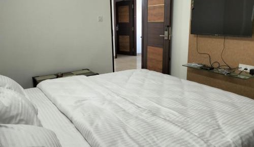 Deluxe Studio