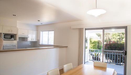 Three-Bedroom Cottage - Free Standing