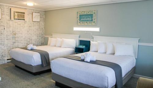 Deluxe Queen Room with Two Queen Beds