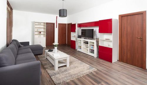 Three-Bedroom Holiday Home 
