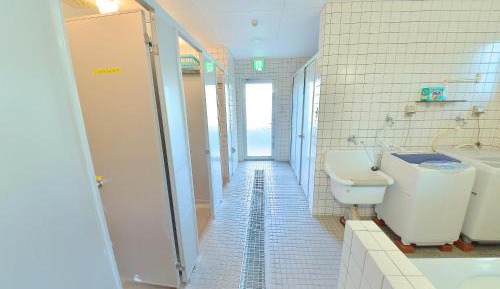 Single Room with Shared Shower and Toilet