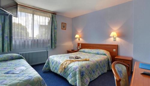 Family Room with Garden View