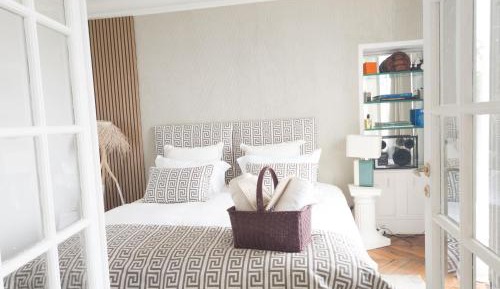 Two-Bedroom Deluxe Apartment with Balcony