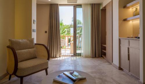 Suite with Garden View
