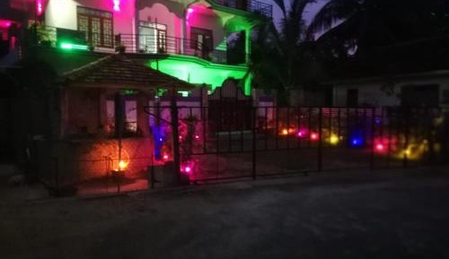 Deluxe Double Room (2 Adults + 1 Child)