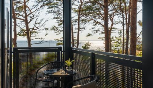One-Bedroom Apartment - Sea Side