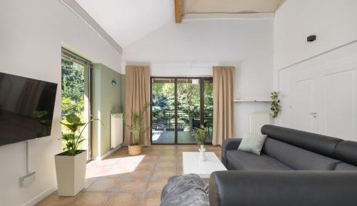 Villa with Garden View