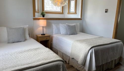 Double or Twin Room with Private Bathroom