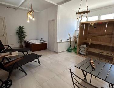 King Suite with Spa Bath