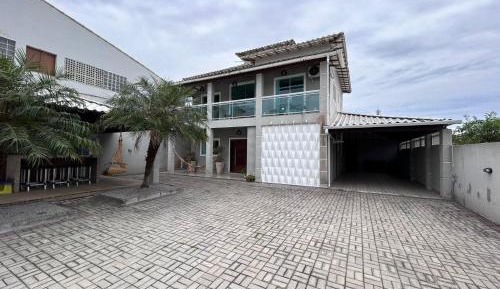 Four-Bedroom Holiday Home