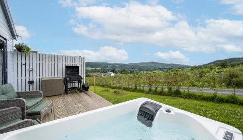 Suite with Hot Tub