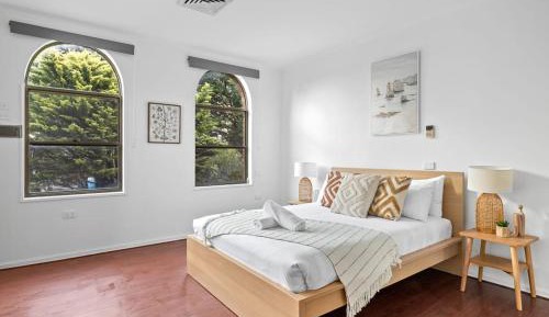 Queen Room with Private Bathroom