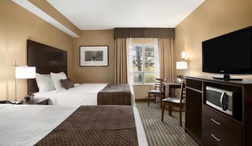Queen Room with Two Queen Beds - Non-Smoking