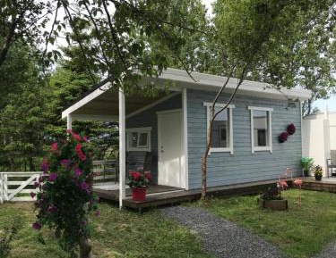 Bungalow with Garden View