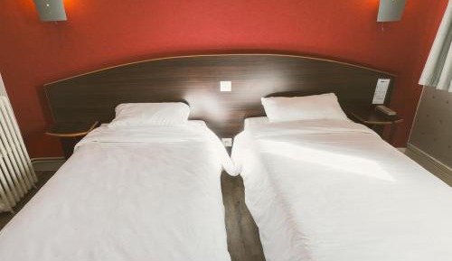 Twin Room with Shower