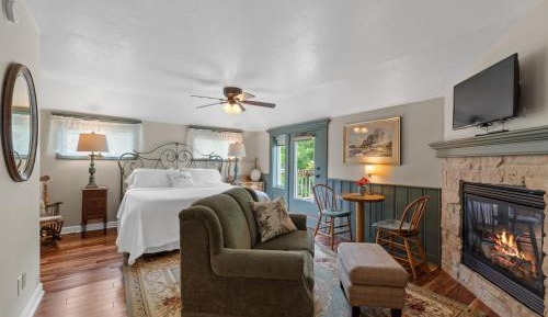 King Suite with Balcony