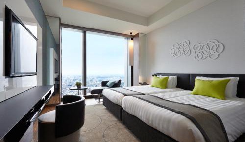 Superior Hollywood Twin Room with River View - Non-Smoking
