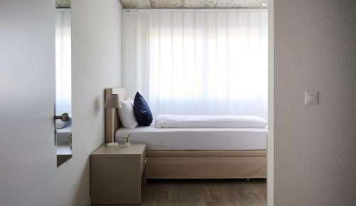 Single Room with Shared Bathroom