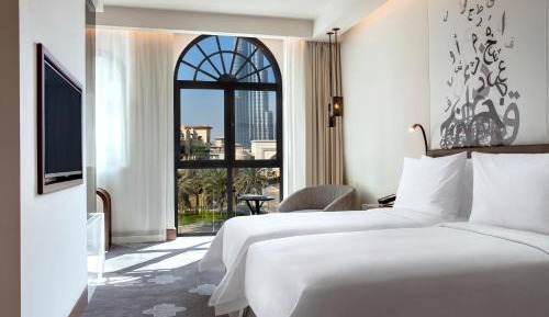 Deluxe Twin Room with Landmark View