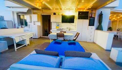 One-Bedroom Apartment with Terrace