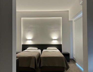 Standard Studio (2 Adults)