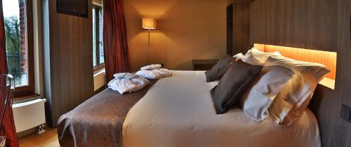 Deluxe Double Room with Shower