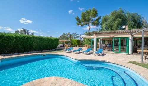 Villa with Garden View