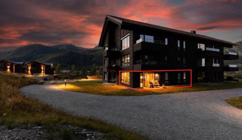 Three-Bedroom Premium Apartment with Resort View