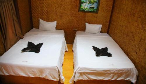 Twin Room with Private Bathroom