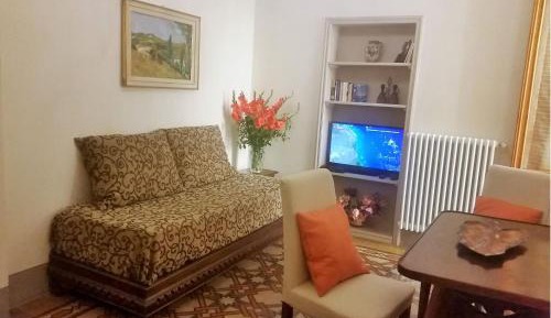 One-Bedroom Apartment with Patio (Corsini)
