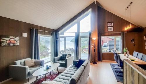 Three-Bedroom Holiday Home 
