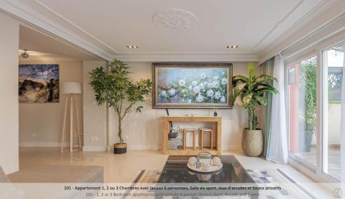 One, Two or Three Bedroom Apartment with Hot tub, Sauna and Fitness Facilities 