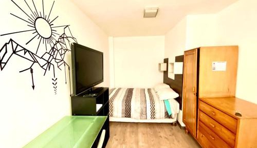 Standard Queen Room
