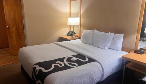 Executive King Room - Non-Smoking