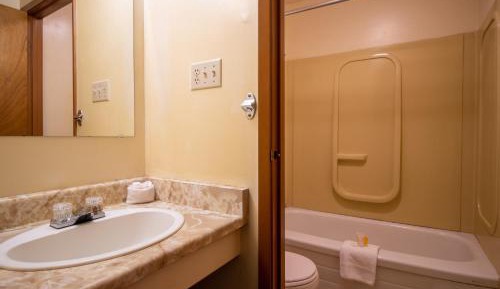 Single Room with Private Bathroom