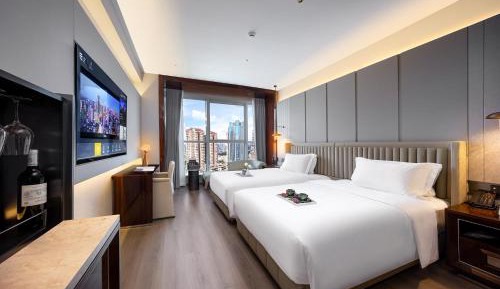 Twin Room with City View