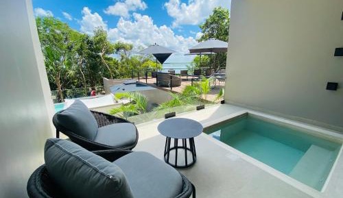 Suite with Private Pool