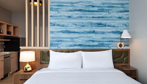 King Studio with Sofa Bed