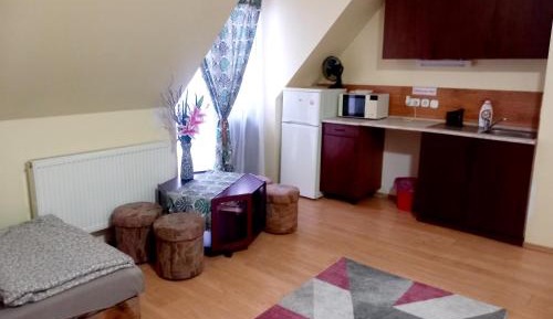 Large Two-Bedroom Apartment - Upper Floor